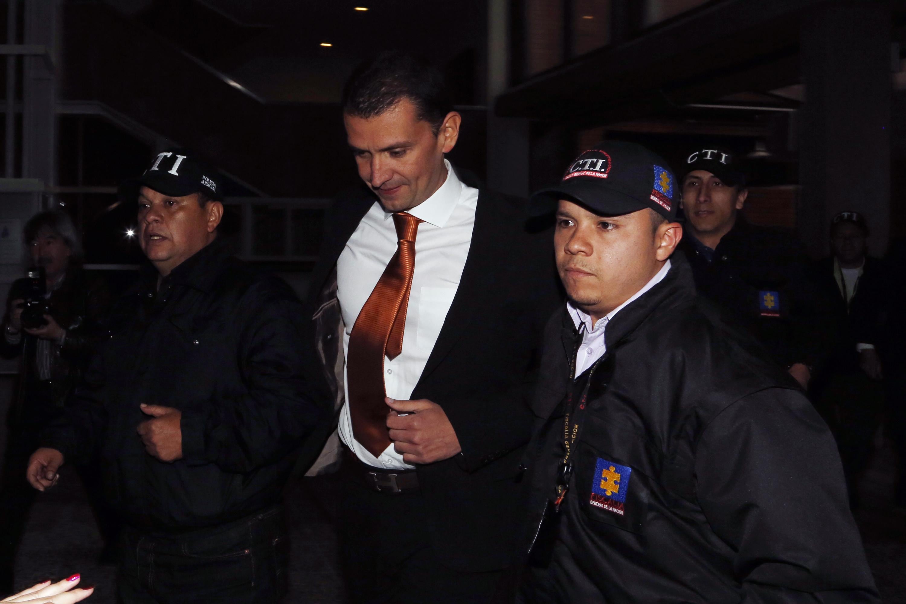 Audiencia del contratista Emilio Tapia en los juzgados de Paloquemao, por el carrusel de los contratos.