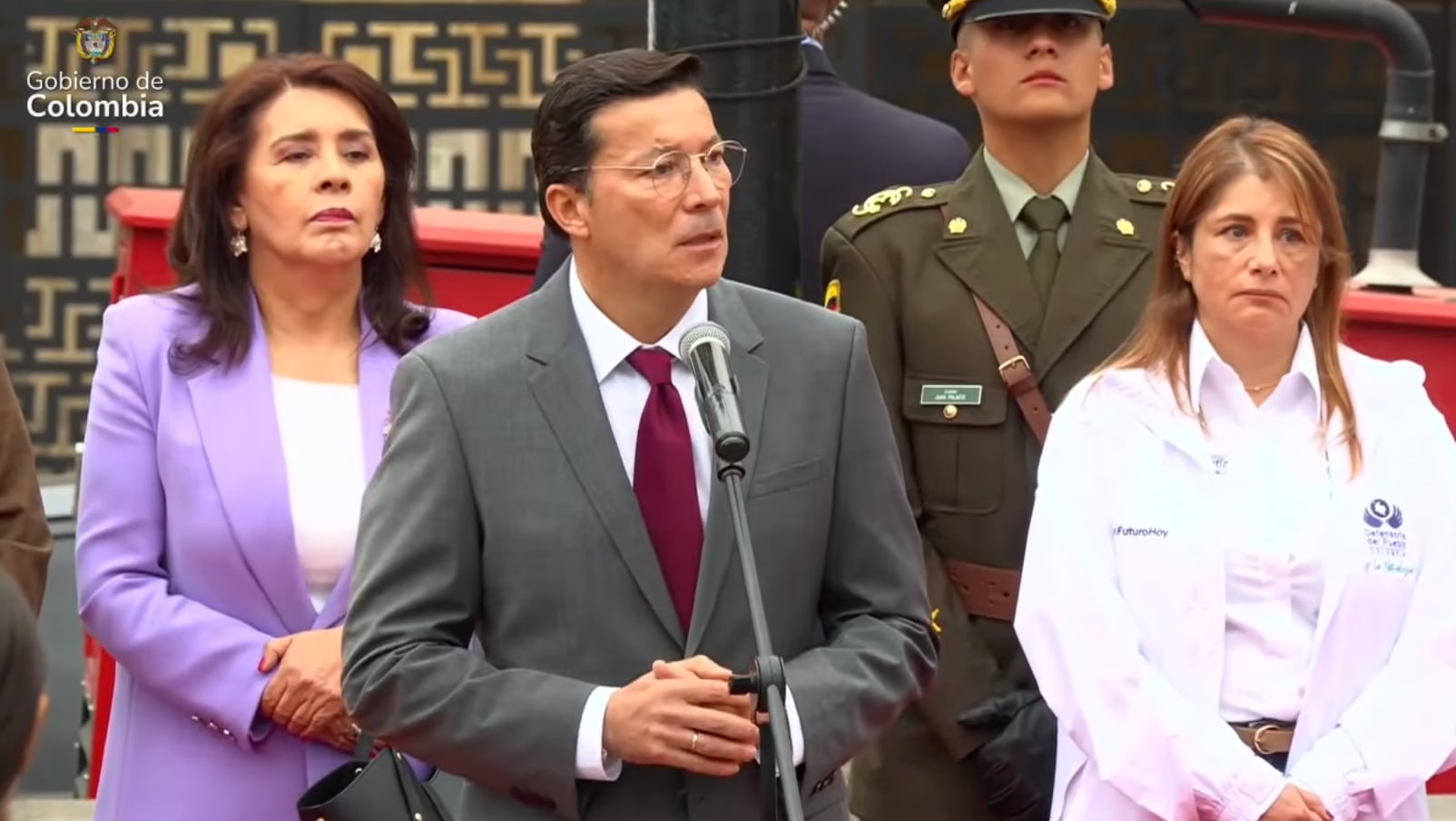 Hernán Penagos, registrador nacional, da por iniciada la jornada electoral.