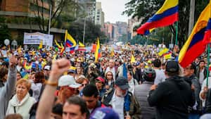 Bogotá. Abril 21 de 2024. Multitudinarias marchas se concentran en el centro de la capital en oposicion y rechazo al actual gobierno nacional y a las reformas presentadas. (Colprensa - Catalina Olaya )