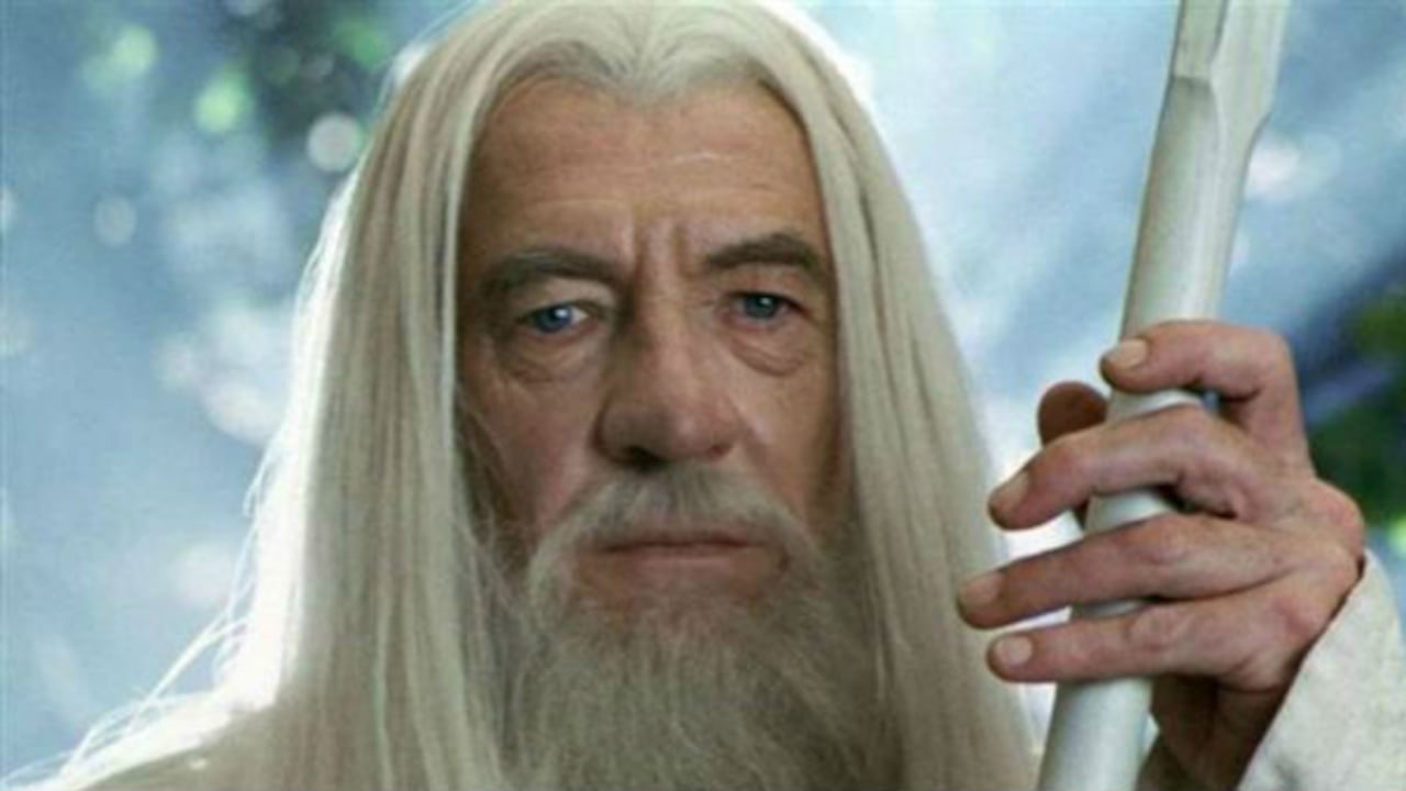 La primera película, 'El señor de los anillos: la comunidad del anillo', que este año se celebra el 20 aniversario de su estreno, volverá a los cines el próximo viernes 30 de abril y estará disponible hasta el 6 de mayo.