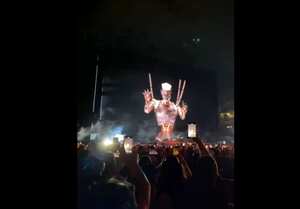 Un joven se desplomó n en medio del concierto Afterlife, cuando estaba con sus amigos. Murió en un centro asistencial. Foto: @johng1202