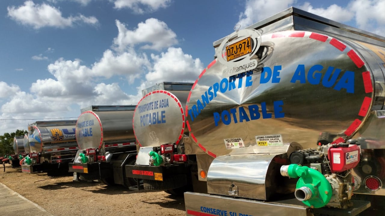 La adquisición de los carrotanques está rodeada de polémicas.