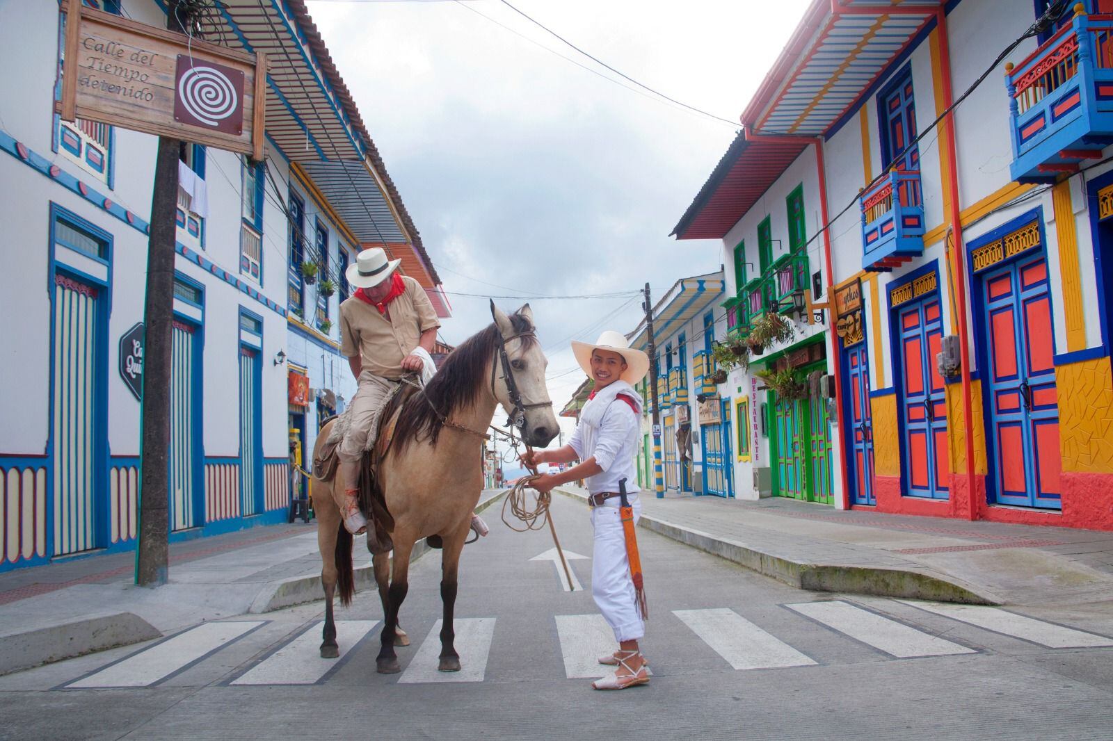 En lo que va corrido del Gobierno del Cambio, se han aprobado 29 proyectos turísticos destinados a fortalecer la competitividad del sector, mejorar la infraestructura y promover el potencial turístico del Eje Cafetero.