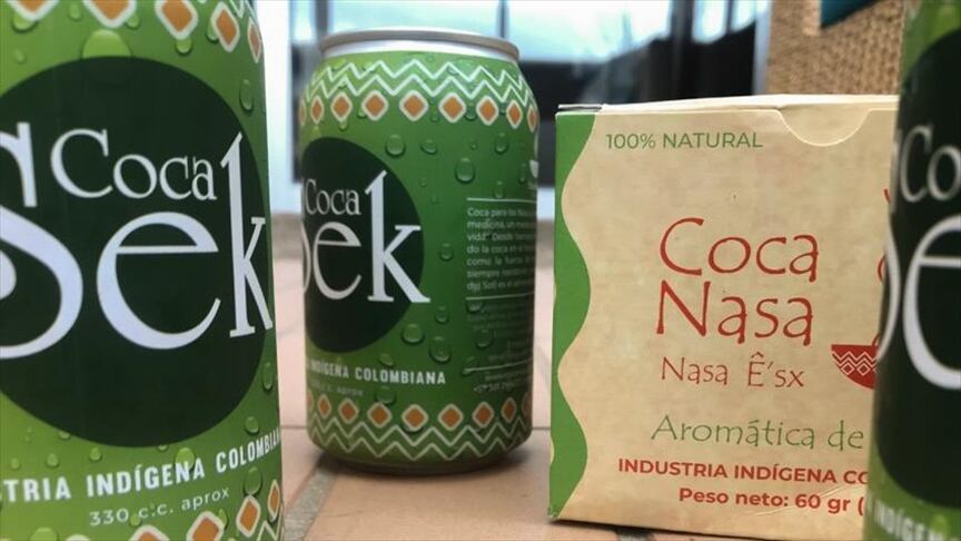 La historia de la empresa Coca Nasa, que vende desde tés hasta gaseosas, ha estado ligada a la defensa de la hoja de coca y su promoción en una parte de la sociedad que la desconoce y, no en pocas ocasiones, la rechaza. (Sergio García Hernández - Agencia Anadolu)