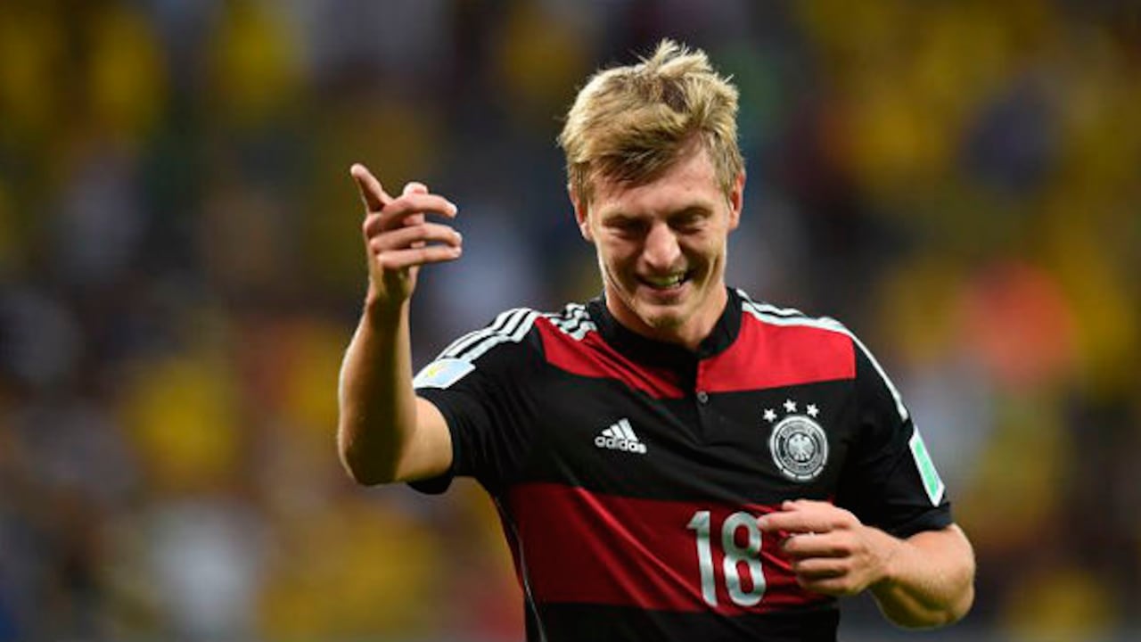 El alemán Toni Kroos celebra uno de sus dos goles contra Brasil. Foto: AFP.