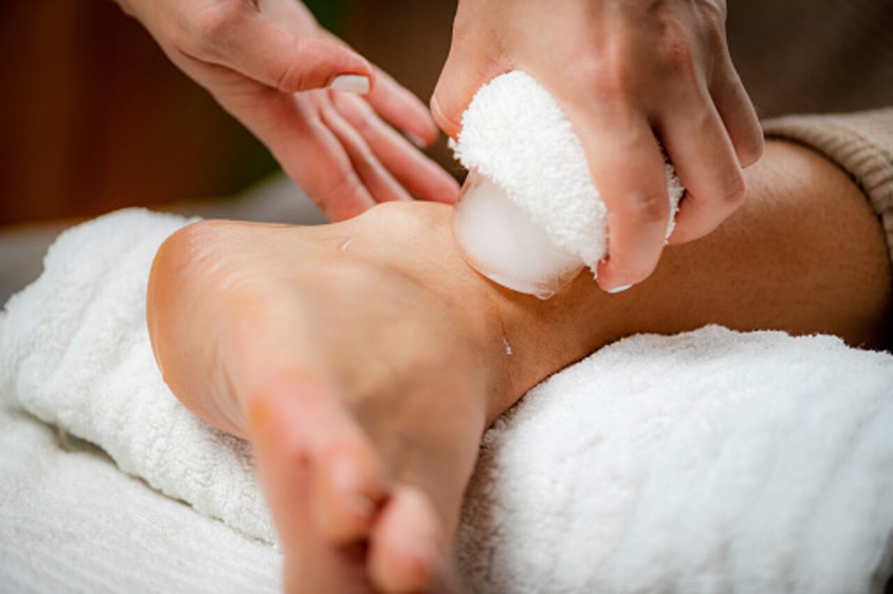 El hielo es bastante usado en los tratamientos alternativos para aliviar el dolor.