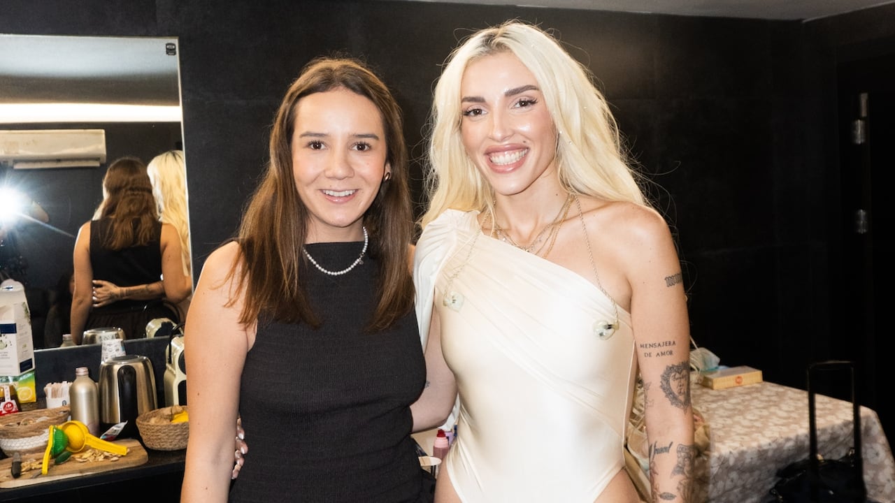 Natalia Palma Project Manager de la cantante Elena Rose junto a la cantante venezolana.