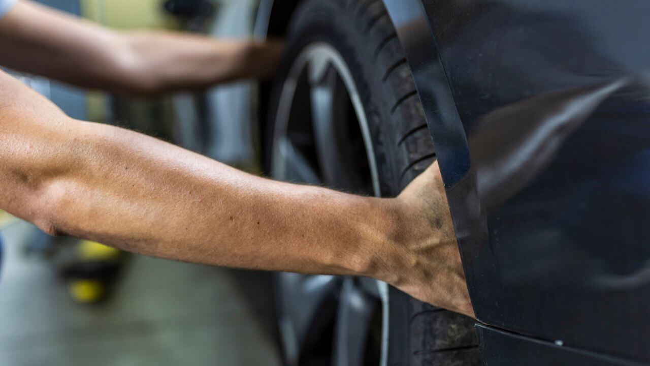 Cada cuánto se debe cambiar la llanta de un carro.