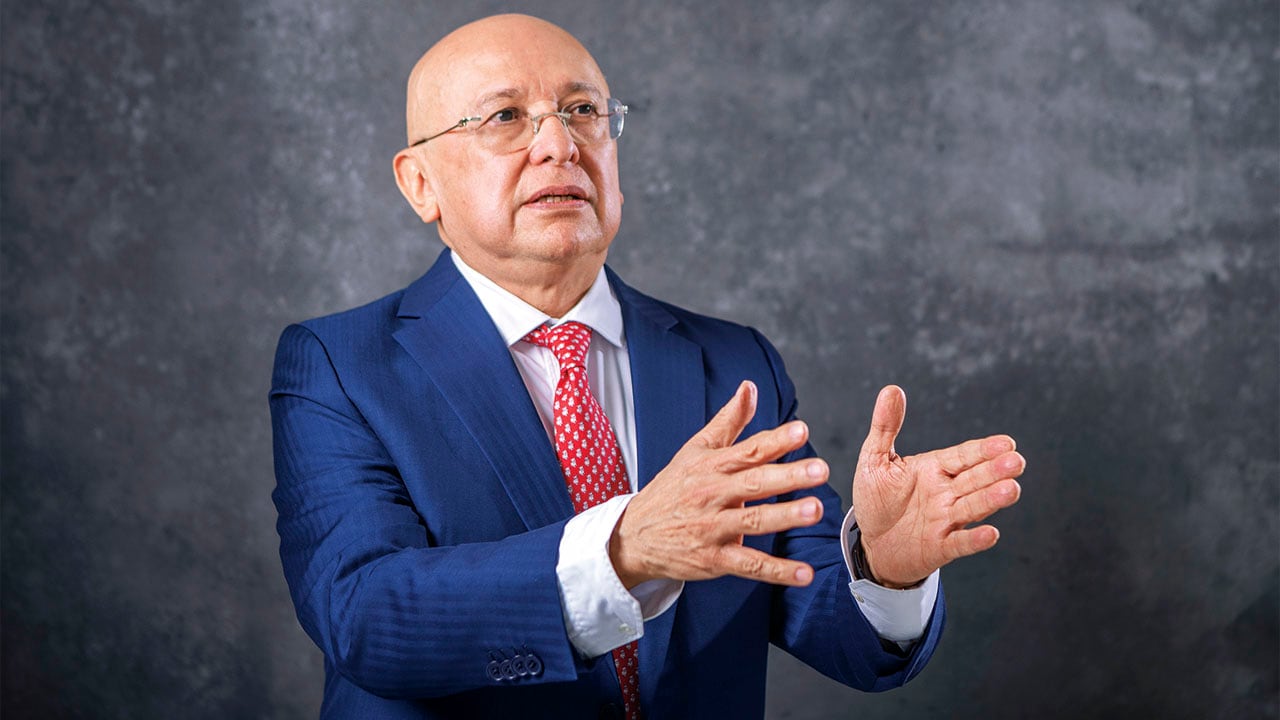 Eduardo Montealegre, ministro de Justicia, radicó el proyecto el 20 de julio de 2025. Tendrá que defenderlo en la Cámara. 