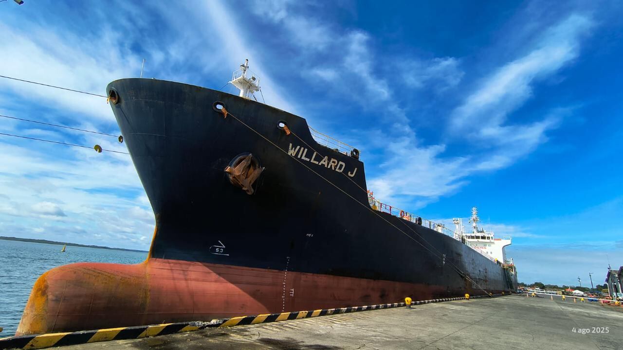 Buque Willard llegó al puerto de Tumaco