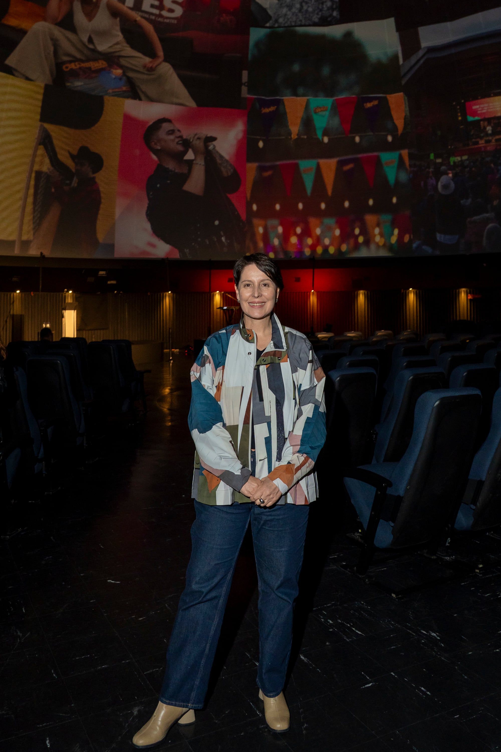 “Bogotá no va a dejar de invertir lo que invierte en cultura, siempre va a invertir proporcionalmente más”, exhorta Parias. “Nos tocaba pensar en cómo dar mayor alcance y un mayor sentido para los beneficiarios o participantes a los programas de formación artística y creación, y también en cómo ampliar públicos y audiencias".
