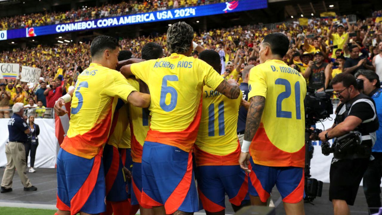 Jugador nacido en Colombia ficharía por club de la Premier.