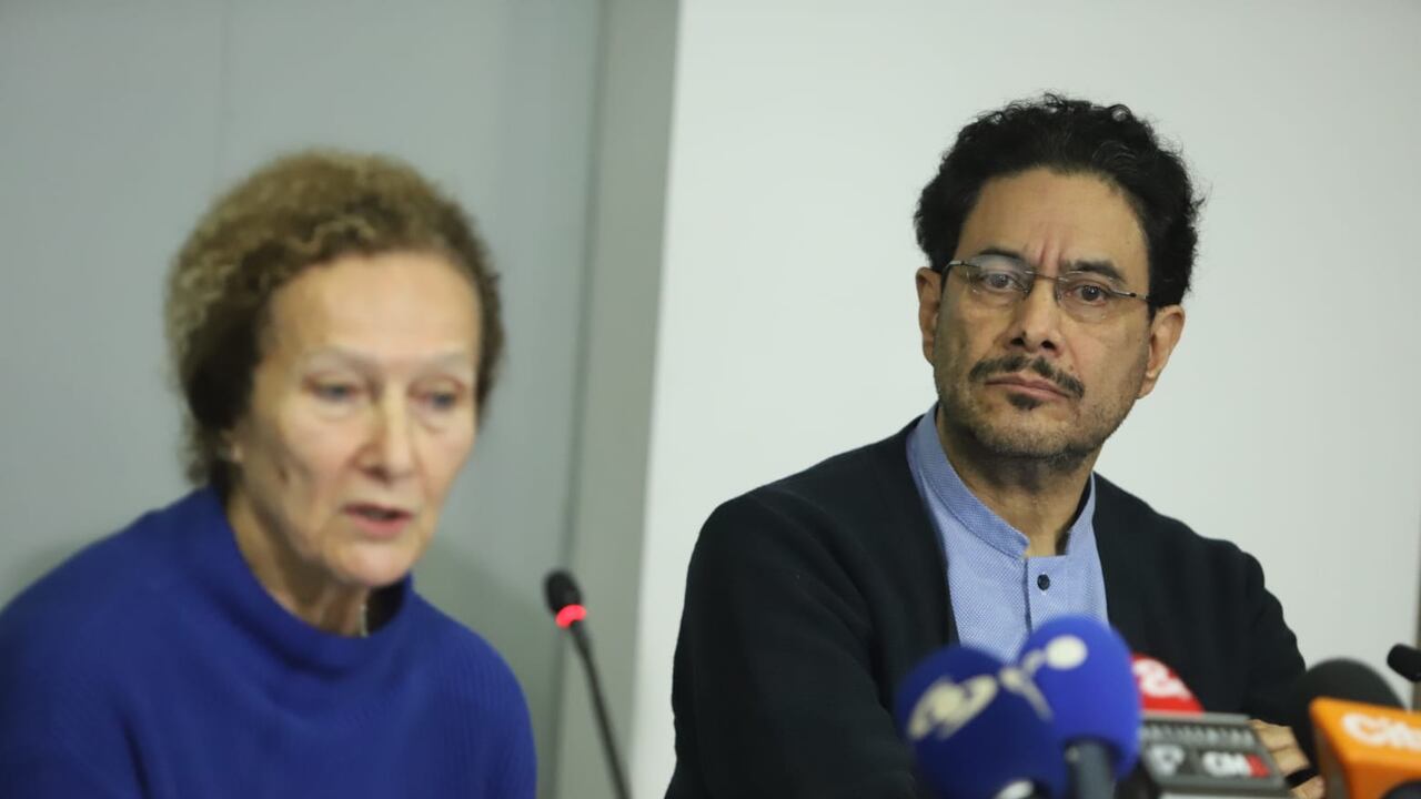 Vera Grabe e Iván Cepeda, negociadores de paz del Gobierno Petro.