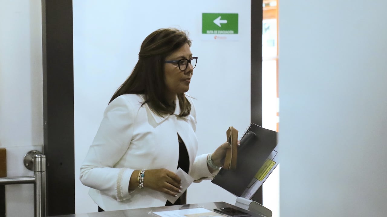 Luz Adriana Camargo, nueva fiscal general.