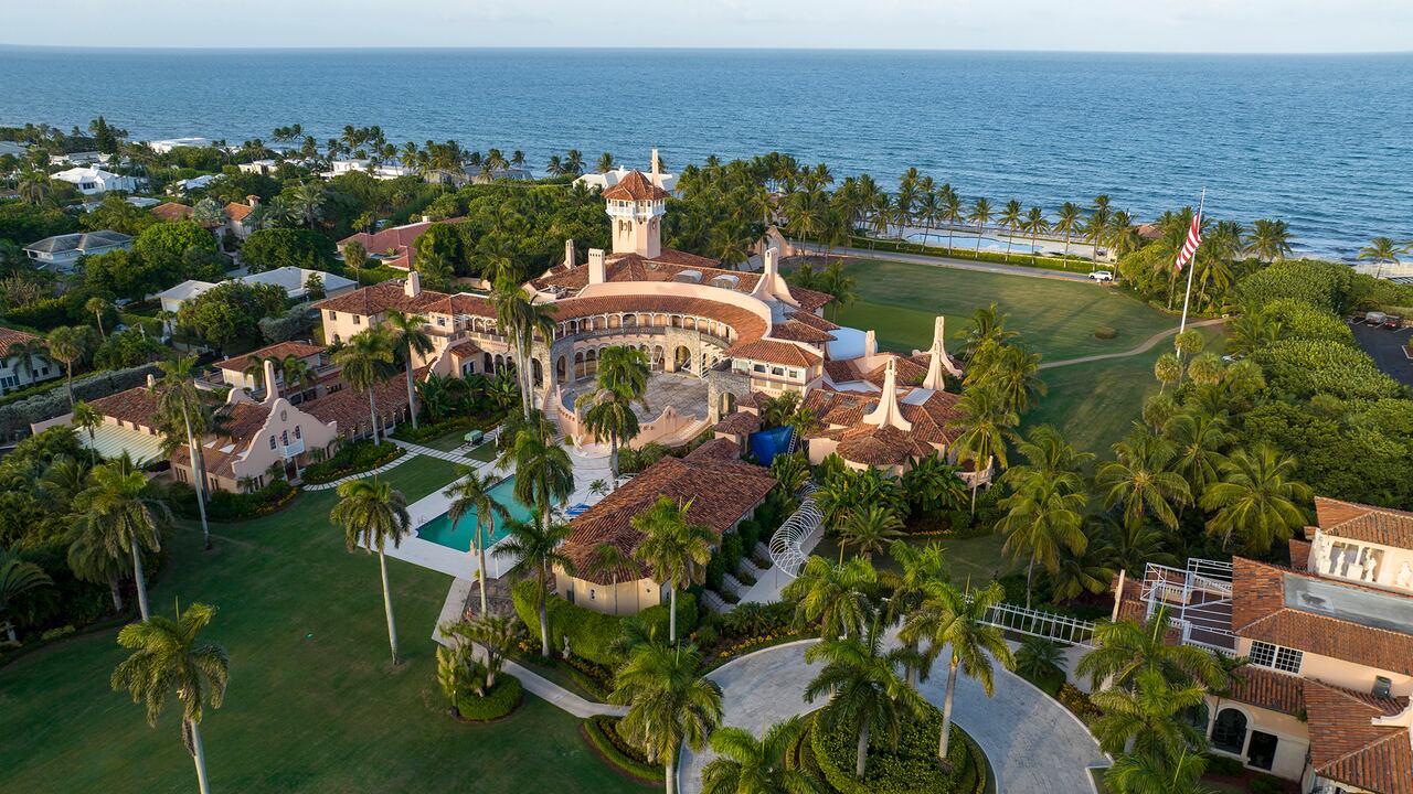 CORRECTS DAY OF WEEK TO WEDNESDAY, NOT TUESDAY - An aerial view of President Donald Trump's Mar-a-Lago estate is pictured, Wednesday, Aug. 10, 2022, in Palm Beach, Fla. (AP Photo/Steve Helber)