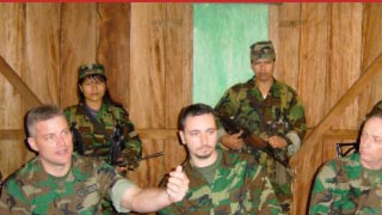 Sólo se conoce esta prueba de supervivencia de los tres norteamericanos secuestrados por las Farc. Sus familiares se reunieron con el presidente Chávez y sienten que por primera vez, su gobierno se interesa por ellos