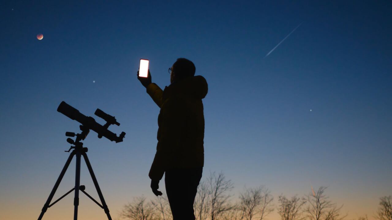 Tomar buenas fotos de la Luna puede tener también un componente educativo.