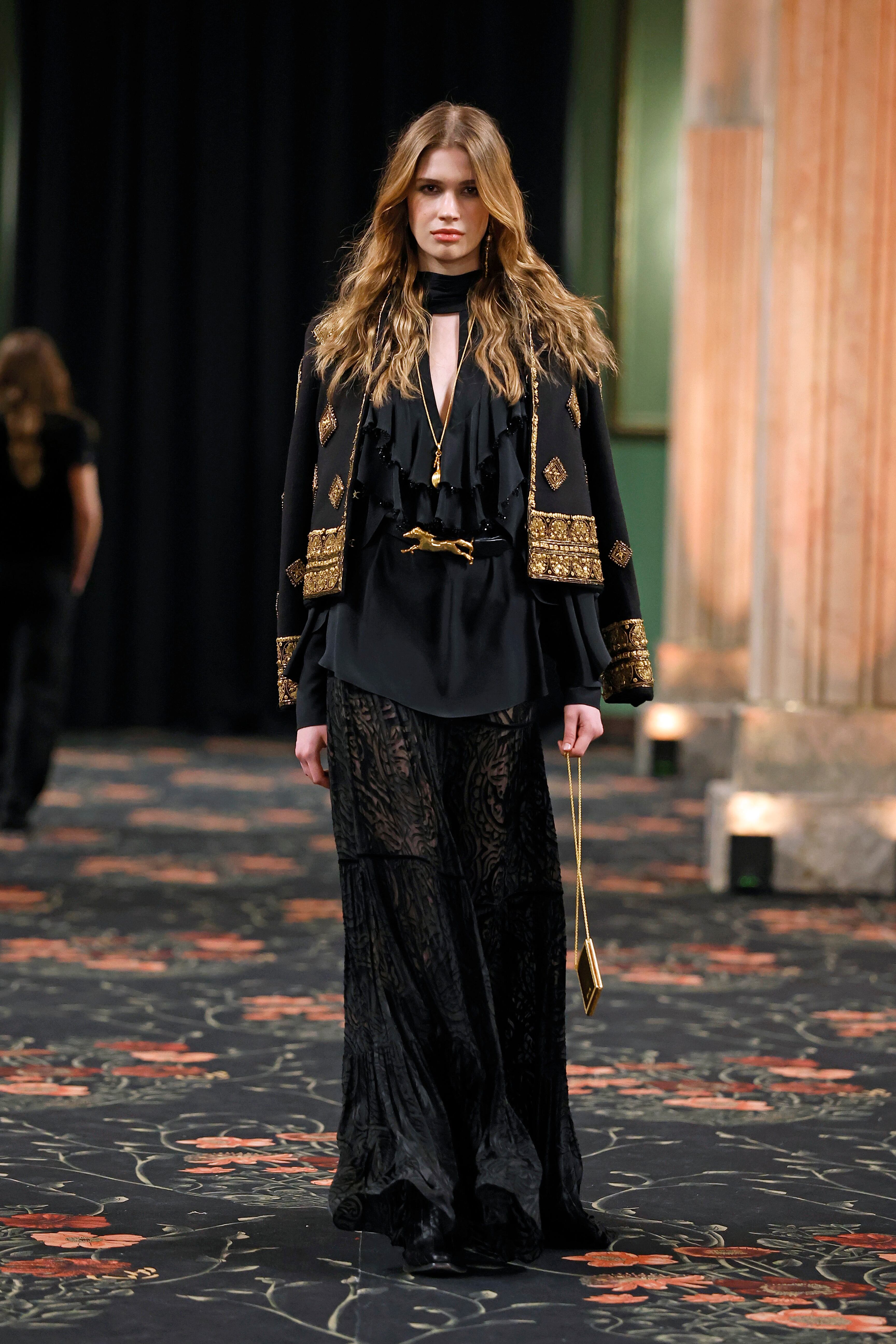 Johanna Ortiz, la diseñadora caleña, fue la encargada de inaugurar la Mercedes Benz Fashion Week Madrid 2026 con su colección 'Alma'