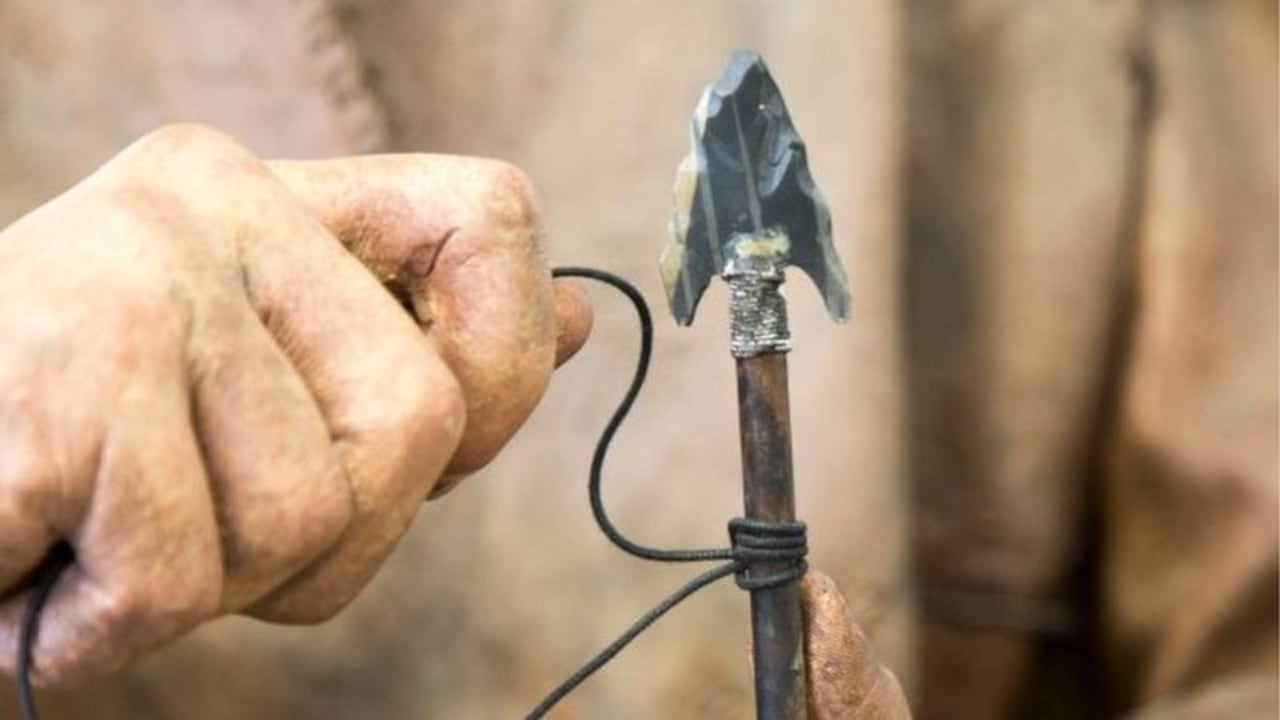 Cientos de restos de artefactos de piedra son la clave para conocer el papel de las mujeres en la caza.