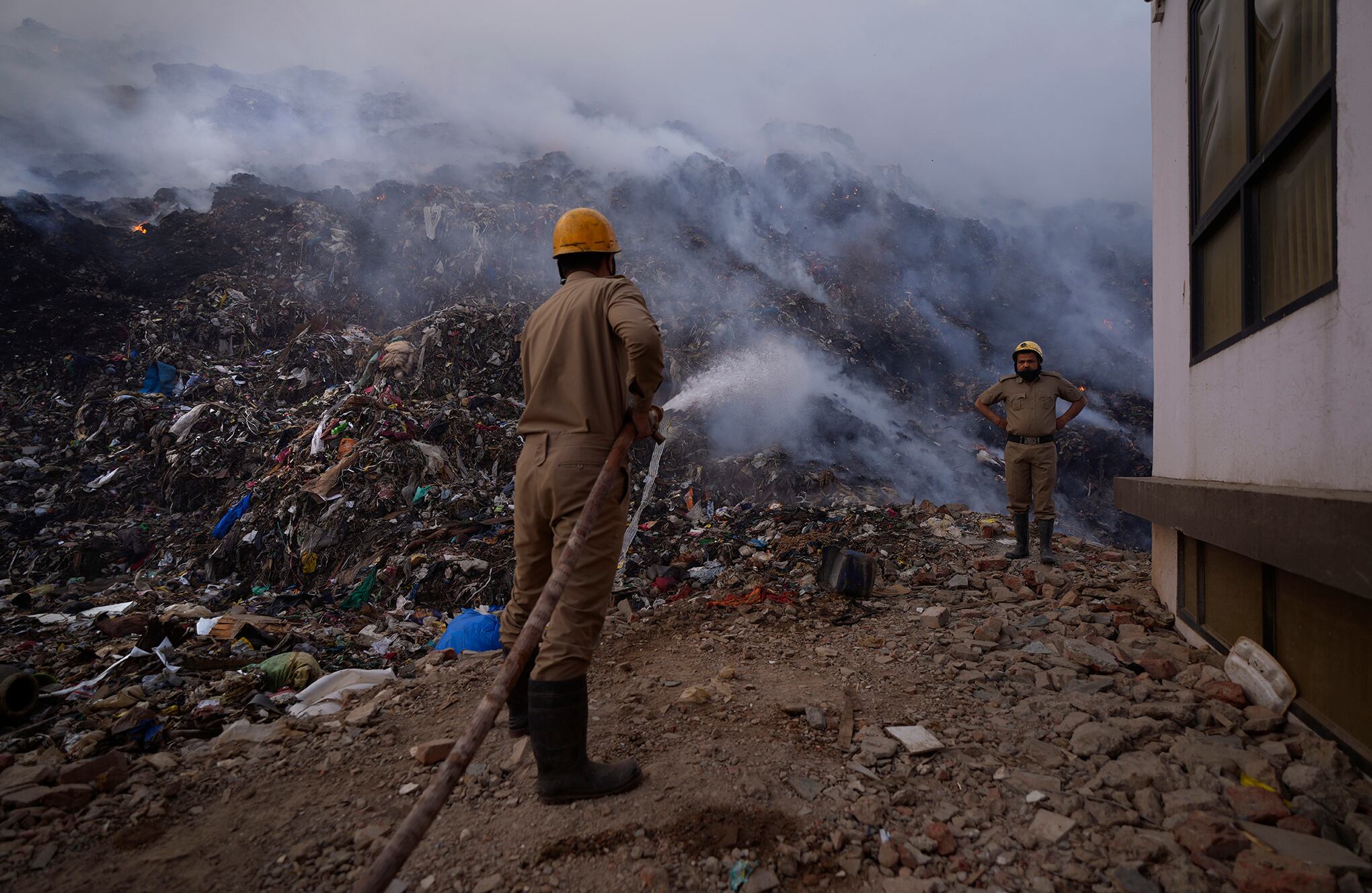 Incendio en vertedero de India