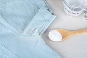 El sudor puede manchar la ropa.