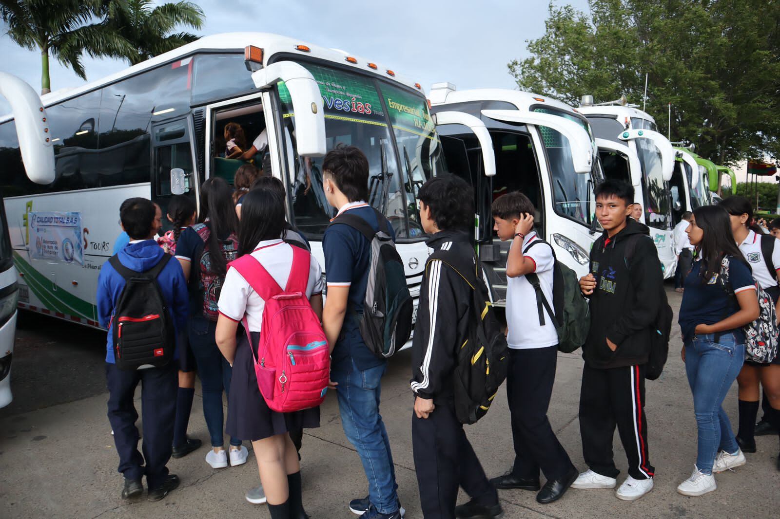 Transporte escolar en la frontera con Cúcuta.