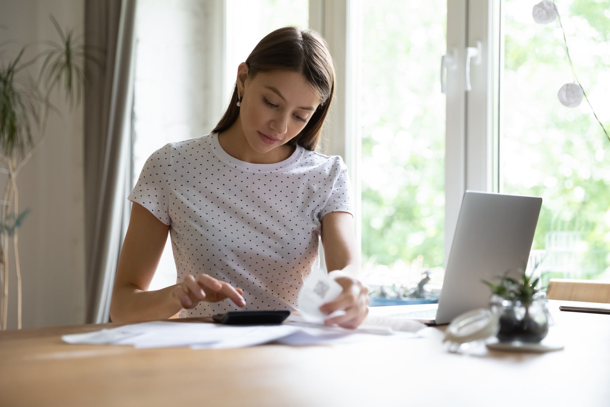 Existen varios tipos de pequeños electrodomésticos para el cuidado del cabello, pero es importante conocer su consumo energético.