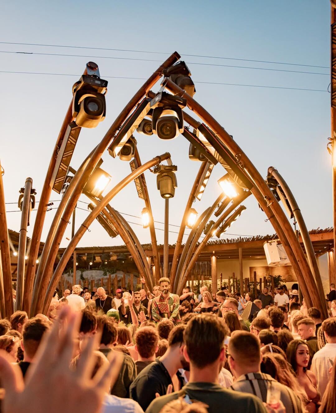 Soulfire, el festivo de lujo creado por dos paisas que recorre el mundo y en 2026 llegará a Brasil. Sebastián Guarín y Jason Sánchez, los creadores de este proyecto.