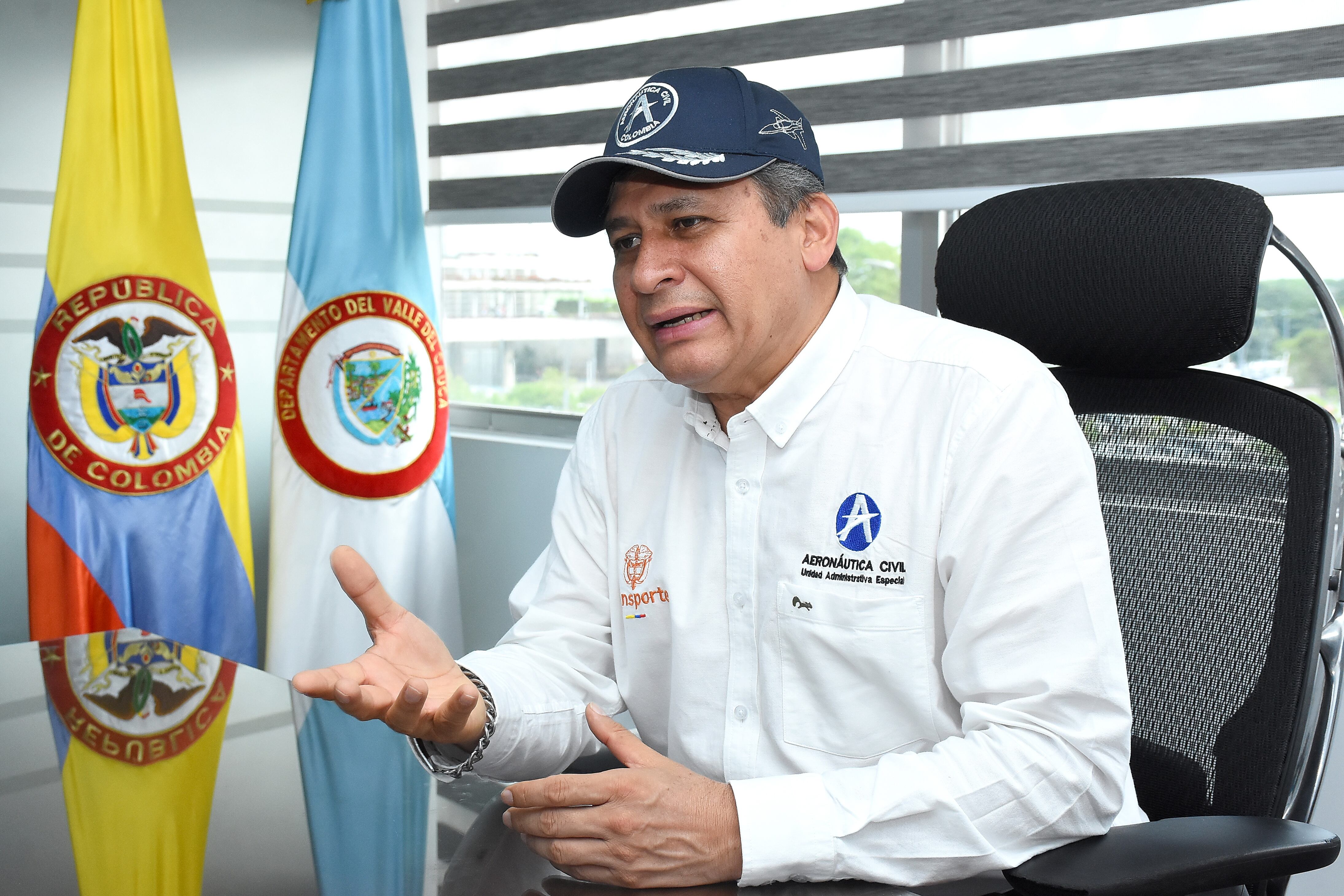 Entrevista General (R) José Henry Pinto, Director Aeronáutica Civil.