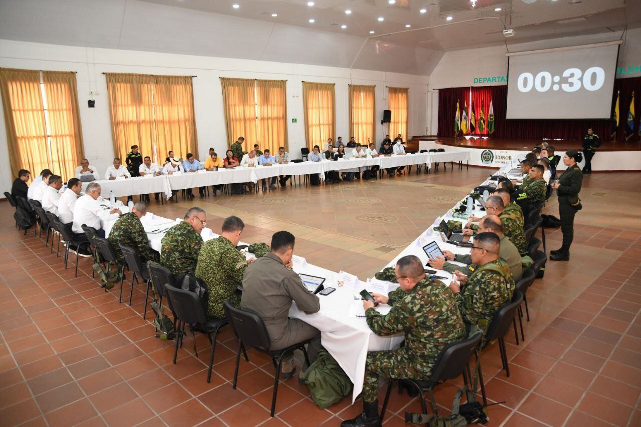 Autoridades se comprometieron a aumentar el pie de fuerza.