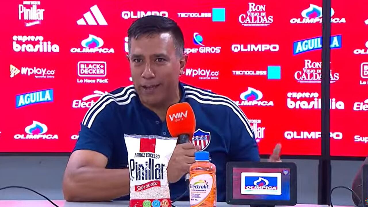 César Farías, técnico de Junior