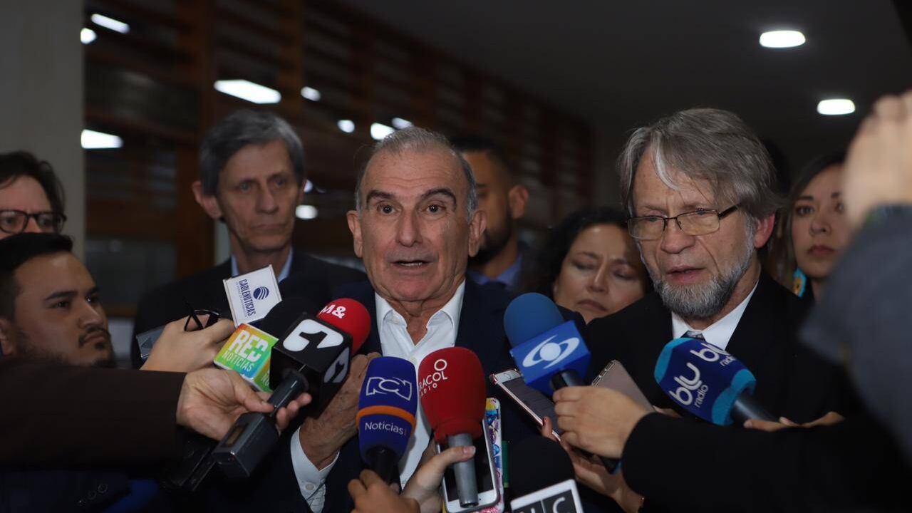 Humberto de la Calle y Antanas Mockus.