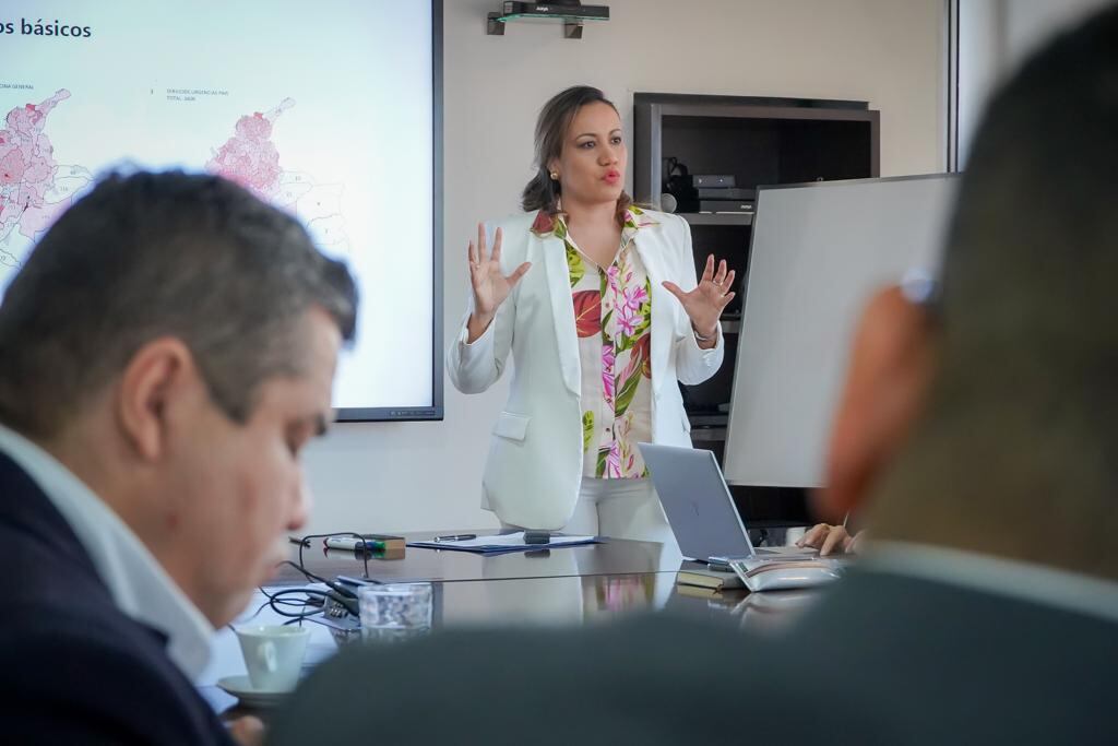 Ministra de Salud, Carolina Corcho, en reunión con rectores y rectoras de las universidades.