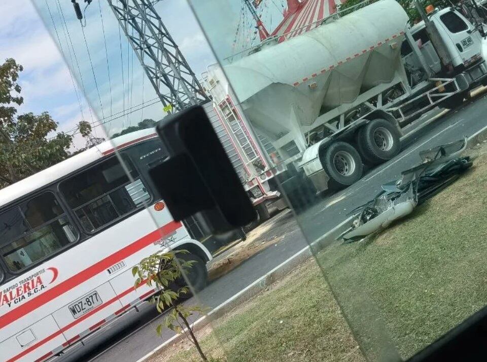 Los heridos viajaban en el bus de servicio público involucrado en el incidente