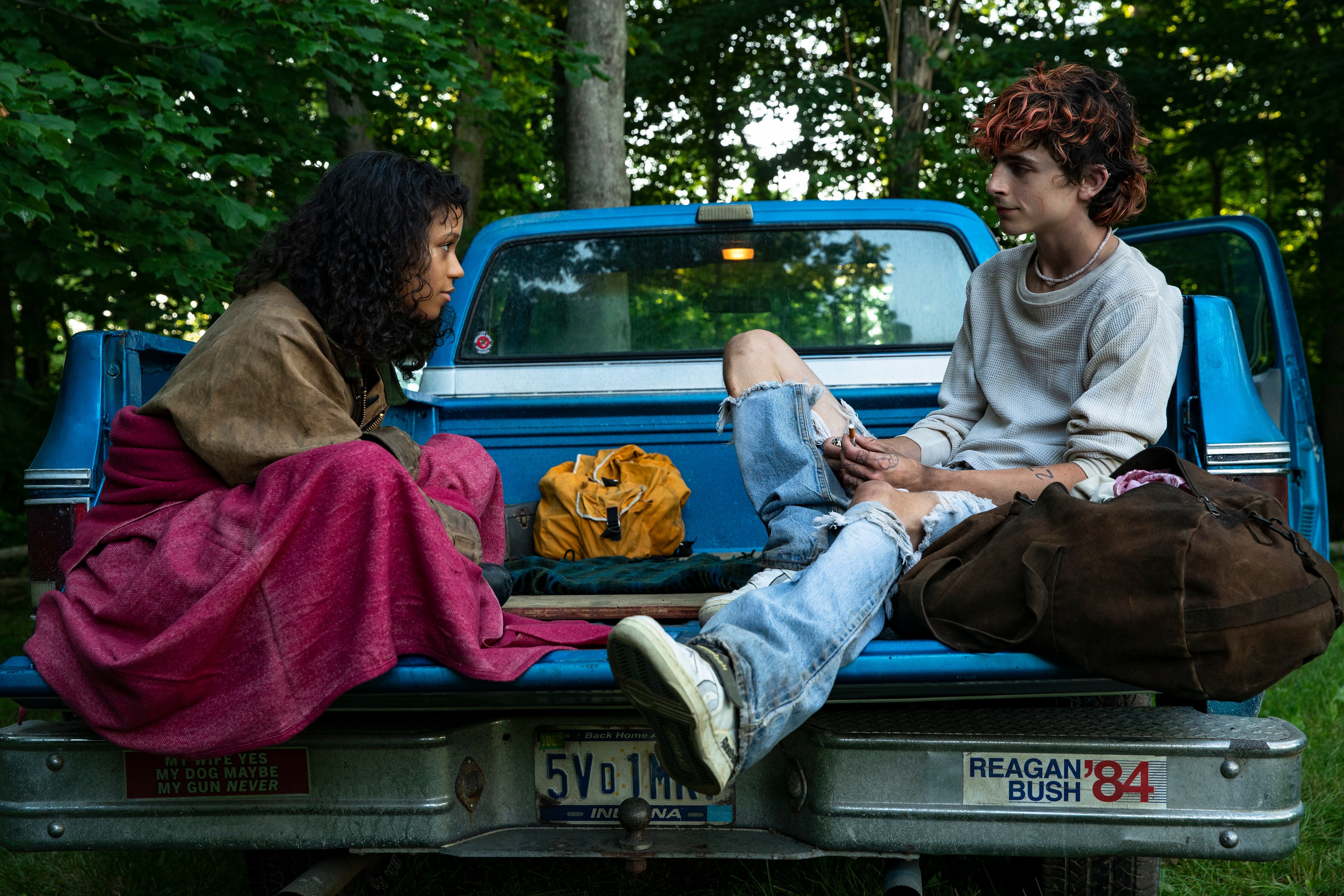 Taylor Russell (left) as Maren and Timothée Chalamet (right) as Lee in BONES AND ALL, directed by Luca Guadagnino, a Metro Goldwyn Mayer Pictures film.
