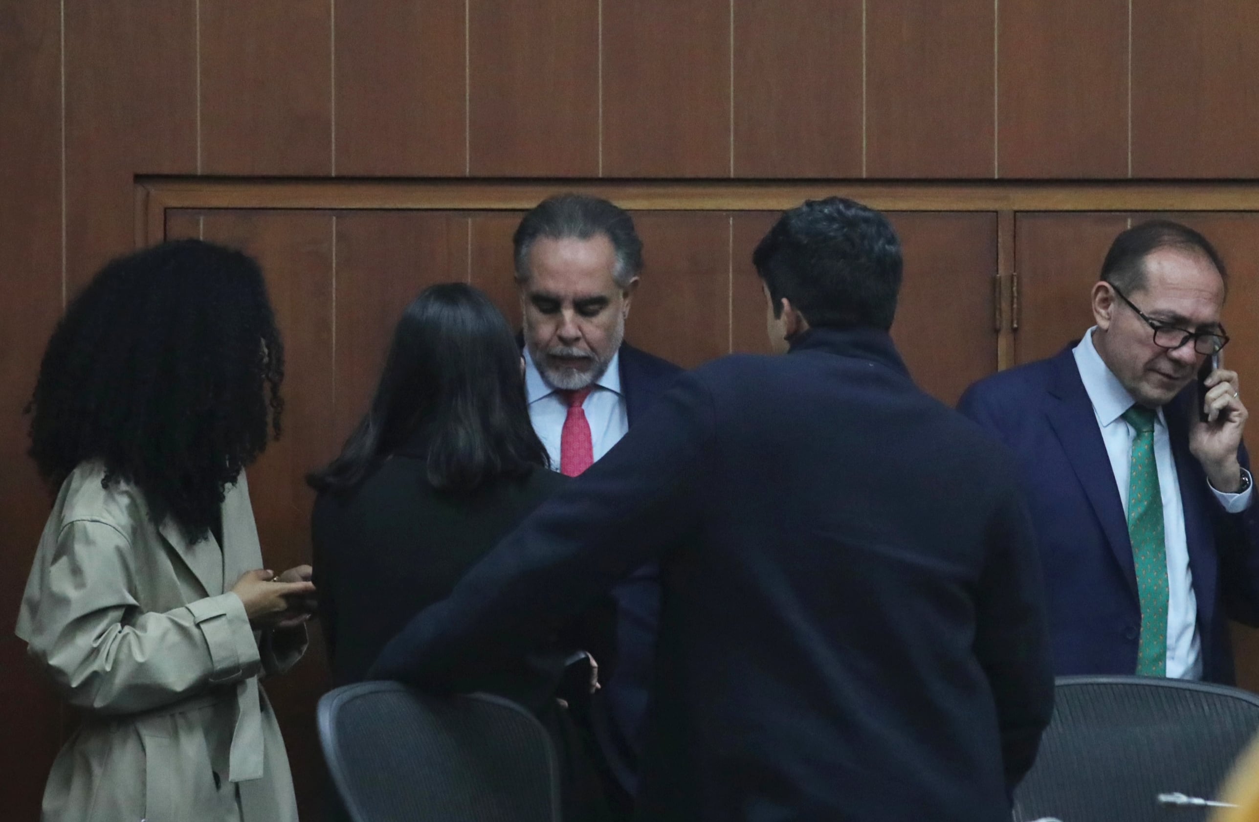 Juliana Guerrero en el Congreso de la República, en Bogotá, el 11 de marzo de 2025. Junto a ella, el ministro del Interior, Armando Benedetti