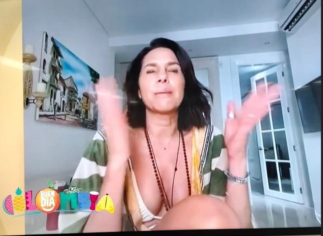 La actriz sorprendió con un look muy relajado