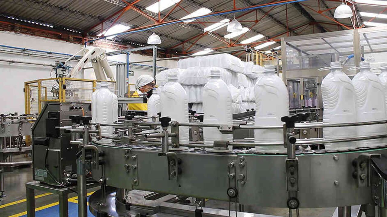 Empresas del sector, como Unilever o Masglo, han innovado y ampliaron su portafolio elaborando desinfectantes y geles antibacteriales.