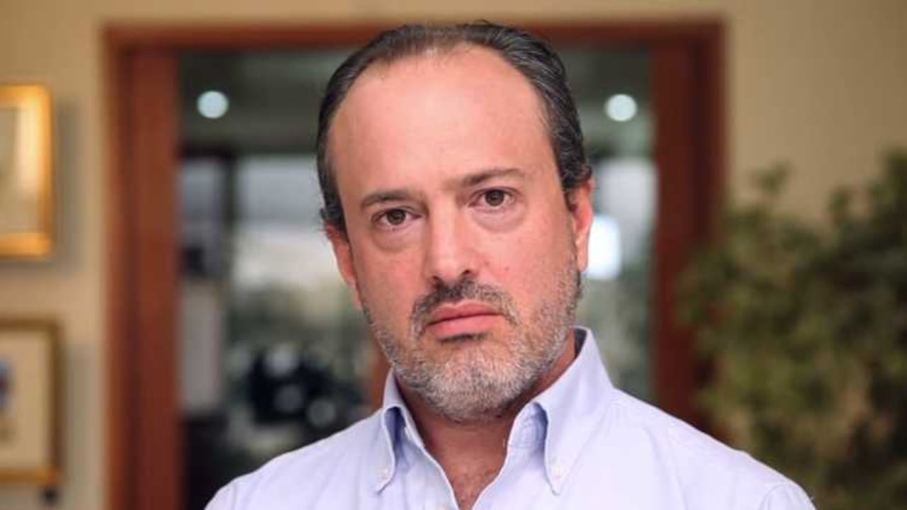 Luis Guillermo Vélez competirá por la gerencia de la FNC contra el actual embajador de Colombia en Japón, Roberto Vélez, quien recibió este fin de semana el apoyo de la candidata Adriana Mejía Cuartas.