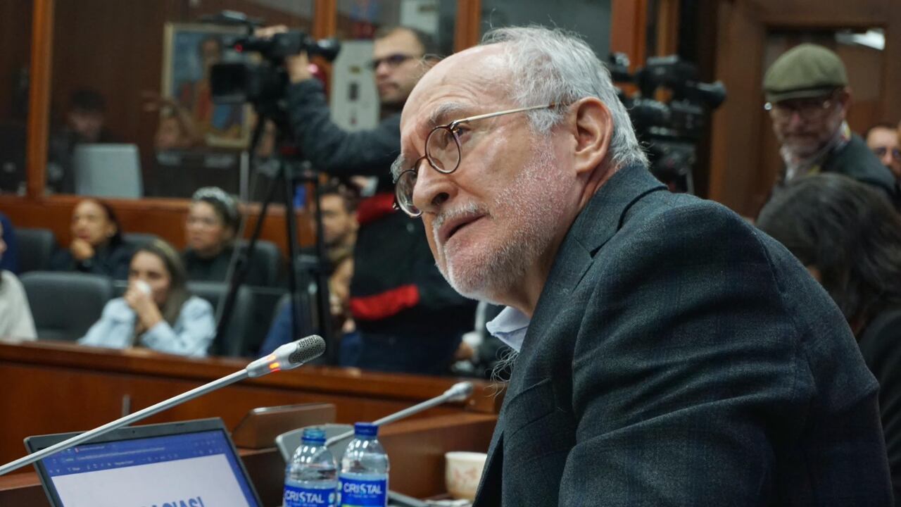 Senador del Partido Verde, Guido Echeverri.