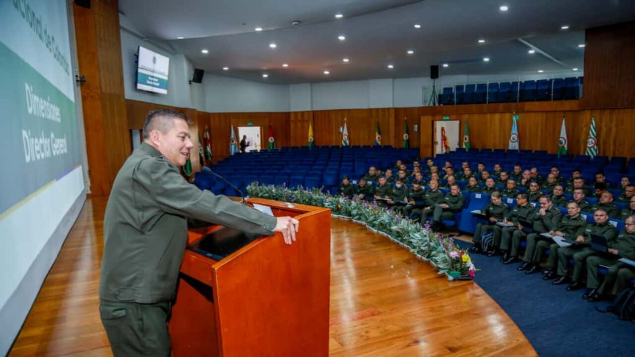 Así fue el primer ‘cónclave’ del nuevo director de la Policía con generales y coroneles.