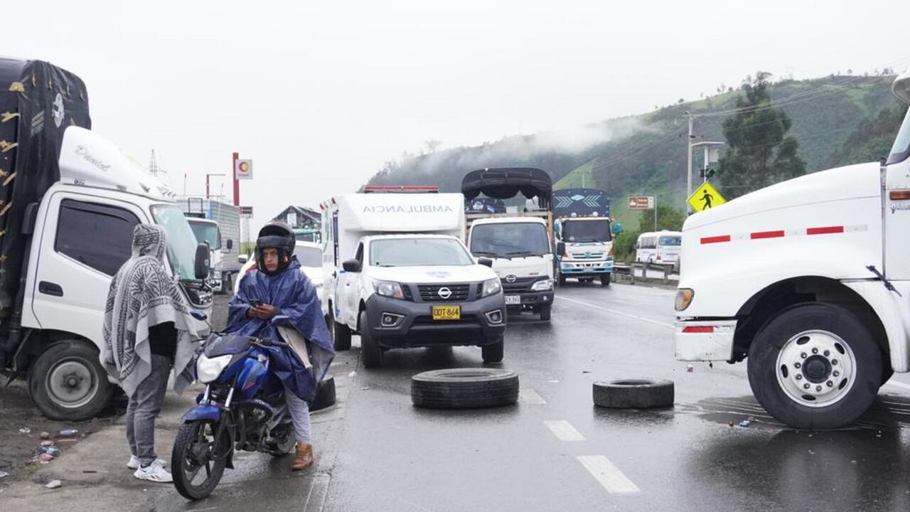 Paro y bloqueo de camioneros en Ipiales Nariño