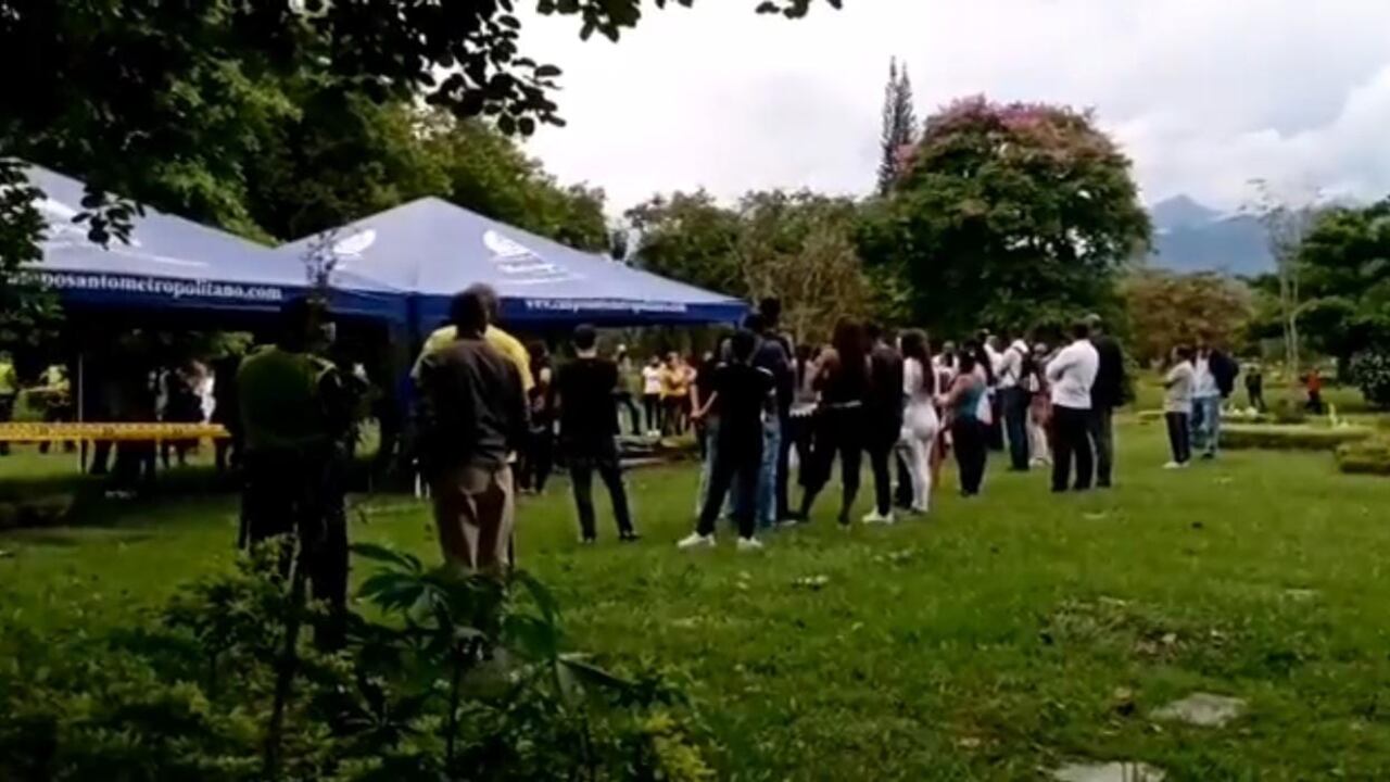 Cementerio Metropolitano del Sur recibió el cuerpo de Freddy Rincón