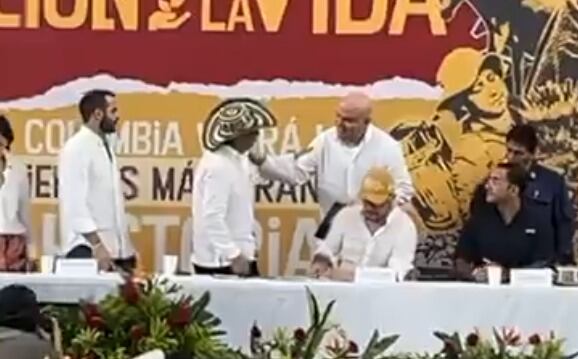 Así fue el saldo entre Petro y Mancuso.