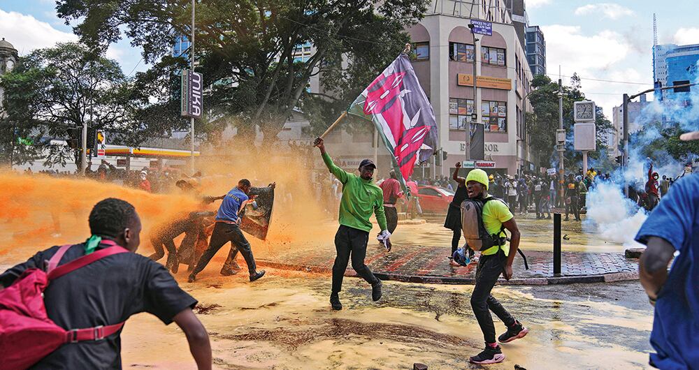 Kenia: las protestas continúan aunque el presidente renunció al proyecto para subir impuestos