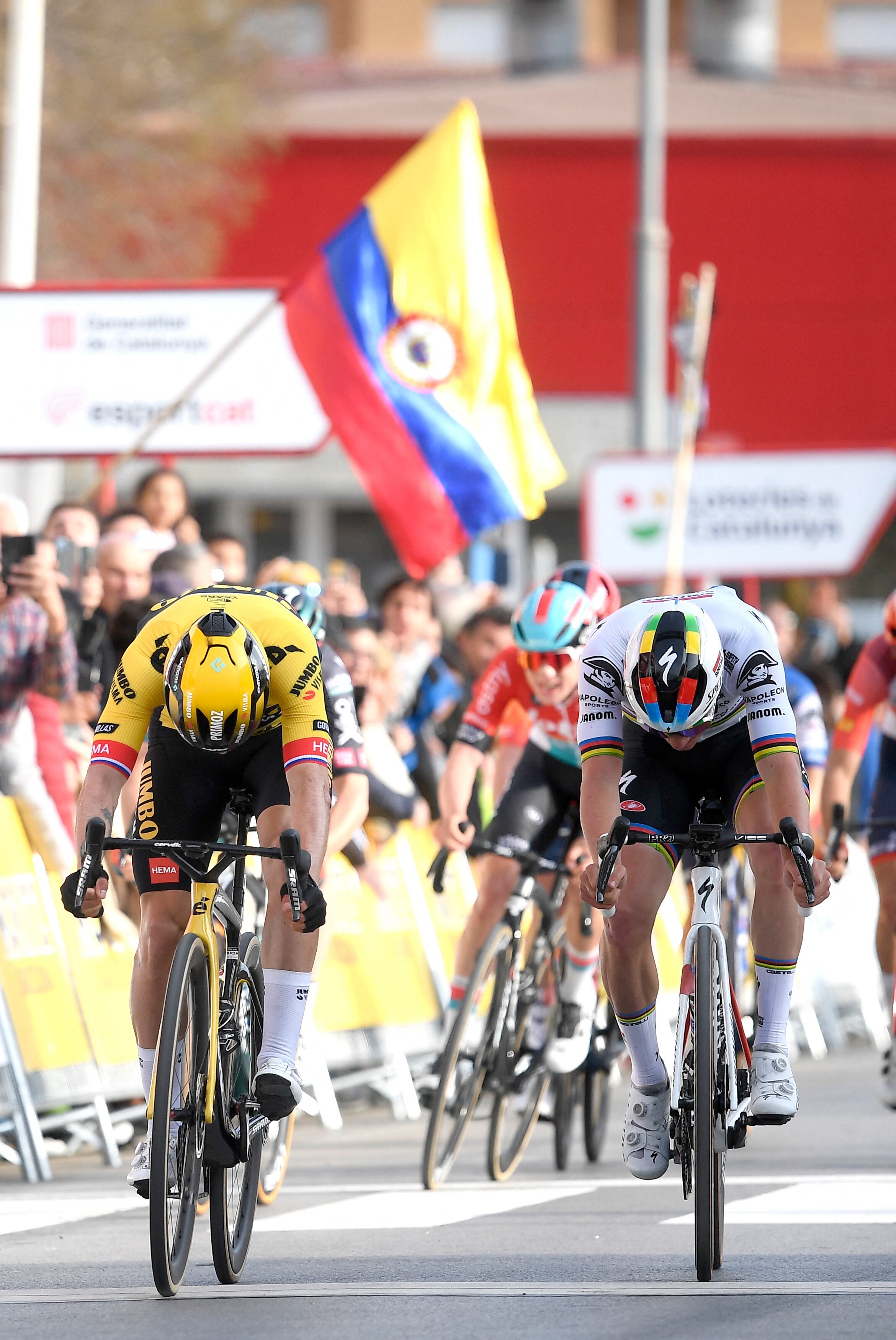 Roglic venció en el 'sprint' final a Remco Evenepoel