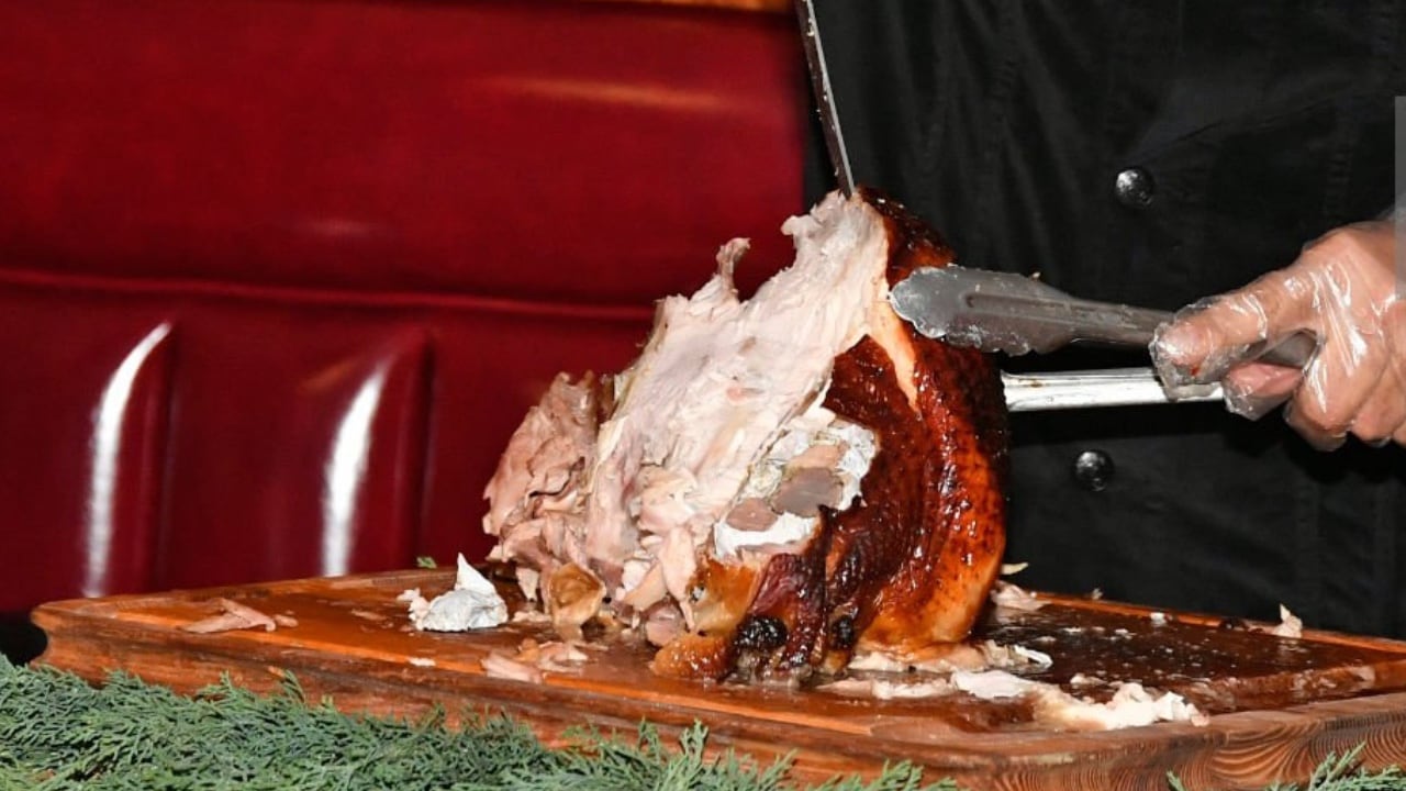 El pavo, popular plato para el Día de Acción de Gracias, será 17 % más costoso en este 2022 en Estados Unidos.