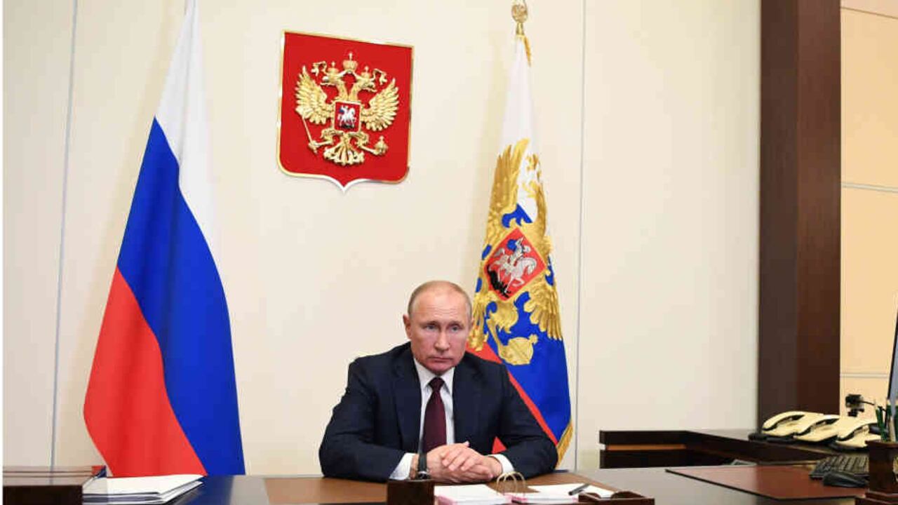 Rusia registró el martes un doble récord, tanto en el número de muertos en 24 horas por COVID-19, o 174, como en el de curaciones de esta enfermedad, más de 131.000.