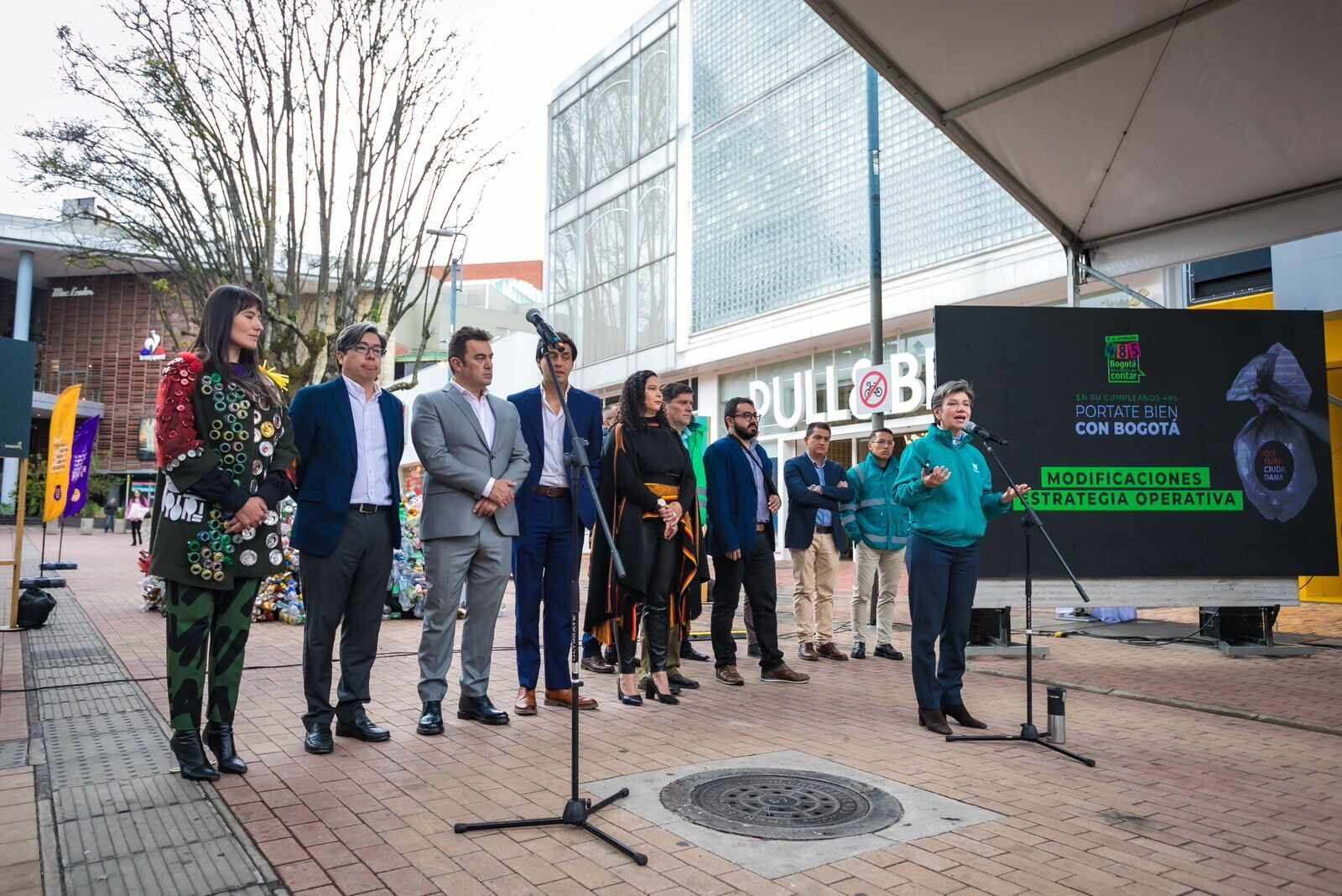 La alcaldesa Claudia López anunció que se fortalecieron los operativos para sancionar a quienes no respeten las normas relacionadas con la gestión adecuada de residuos establecidos en el Código Nacional de Seguridad