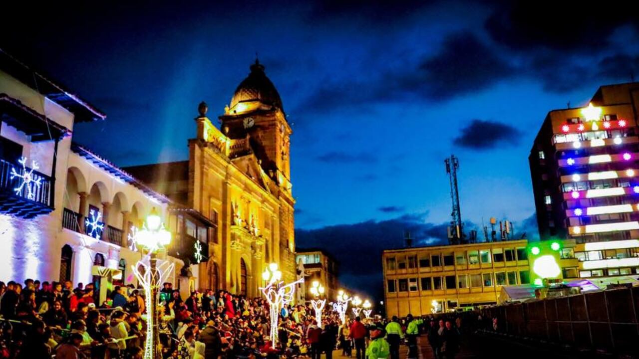 Calles de Tunja iluminadas en Navidad